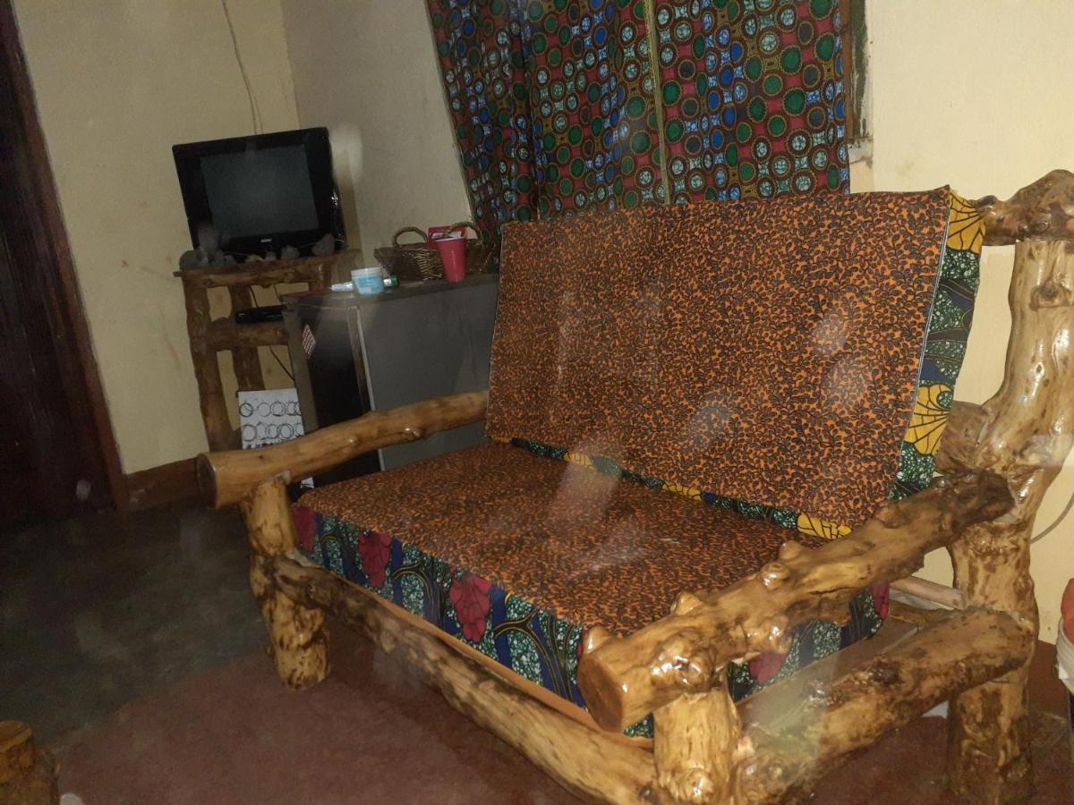 Mai Kilimanjaro Home Stay Marangu Exterior photo